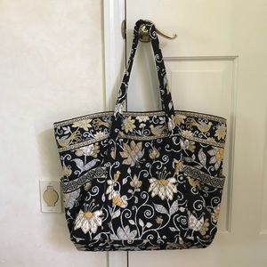 Vera Bradley tote with matching umbrella
